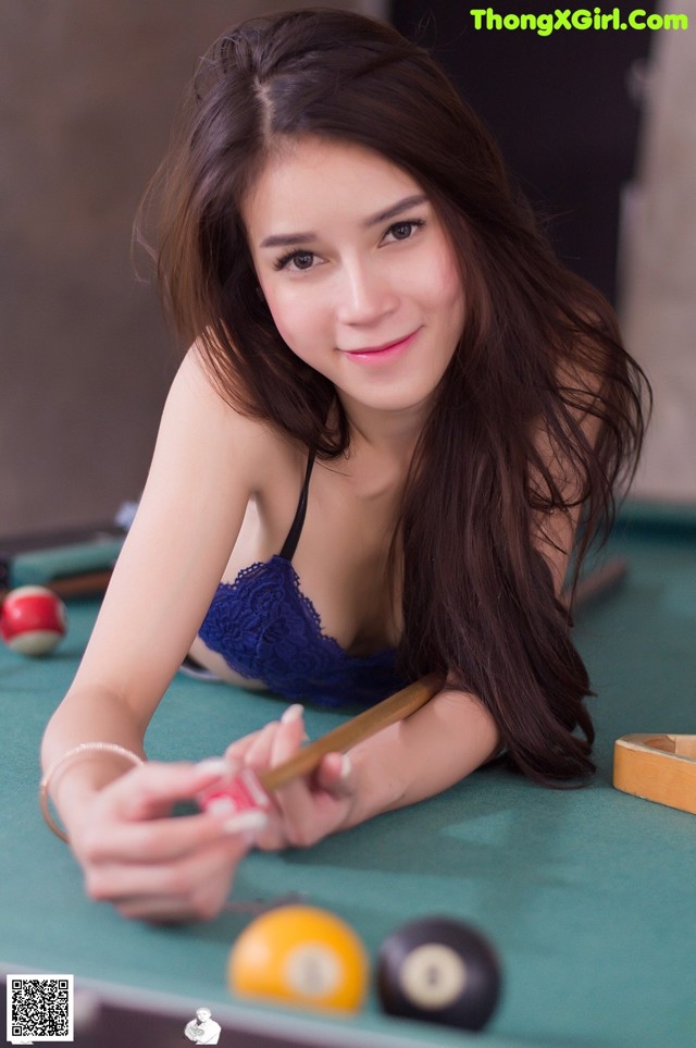 Lanchakorn Yeunyaw beauty flirting sexy on the billiard table (15 pictures) No.953ec0